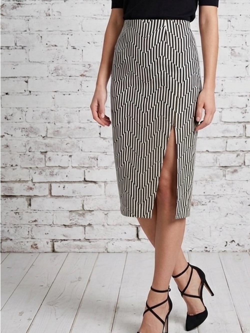 Isla brand Black and White Chevron Pencil Skirt with Front Slit